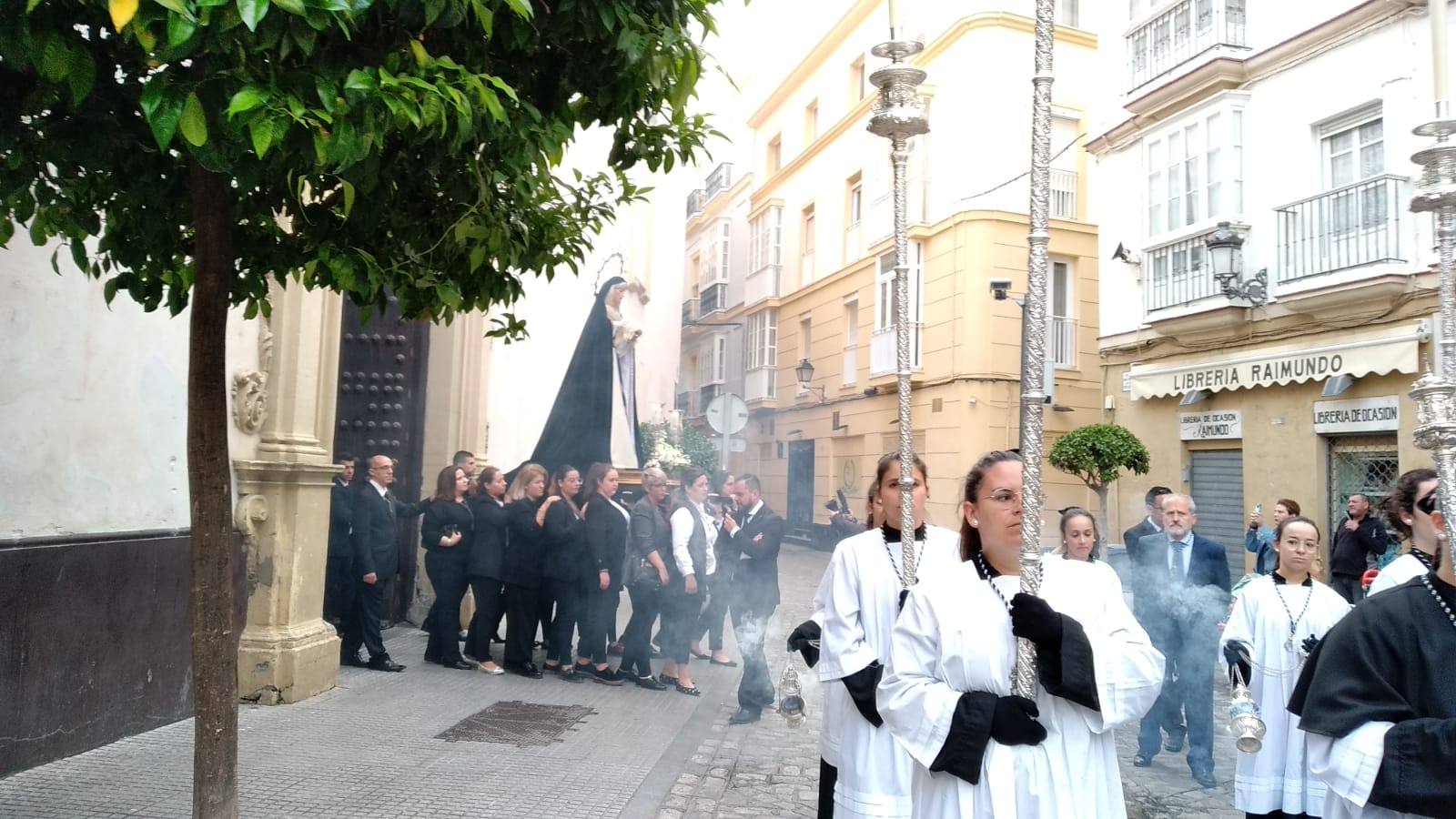 Visita de la Virgen de Desamparados a la Casa Oviedo
